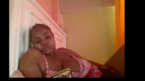 Snapshot of sweet52537 chatting on 11.19.25 sweet52537 online show from 11.19.25