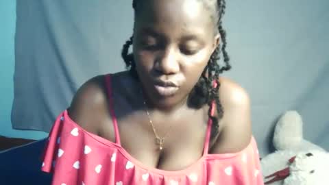 sweet69berry online show from 12.17.25