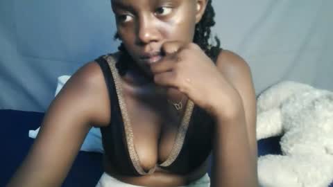 sweet69berry online show from 12.18.25