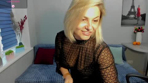 Snapshot of sweet___margaret chatting on 12.31.24 Margaret  online show from 12.31.24