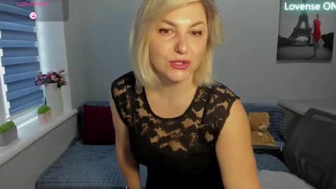 Snapshot of sweet___margaret chatting on 03.09.25 Margaret  online show from 03.09.25