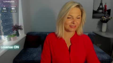 Snapshot of sweet___margaret chatting on 10.13.25 Margaret  online show from 10.13.25