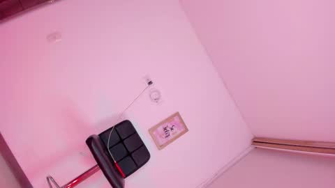 Cell Me Andrea online show from 12.16.25