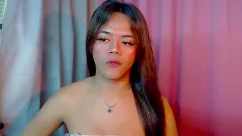 Snapshot of sweet_ahrii chatting on 02.23.25 CLEO online show from 02.23.25