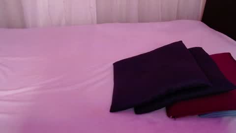 Snapshot of sweet_alica15 chatting on 12.12.24 Alice online show from 12.12.24