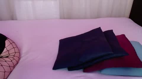 Snapshot of sweet_alica15 chatting on 09.12.25 Alice online show from 09.12.25