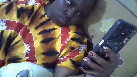 Snapshot of sweet_bela1 chatting on 09.09.25 Queen online show from 09.09.25
