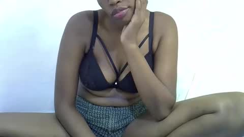 sweet_brown9 online show from 09.18.25