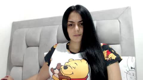 Snapshot of sweet_bunnyxx chatting on 11.02.25 dulce online show from 11.02.25