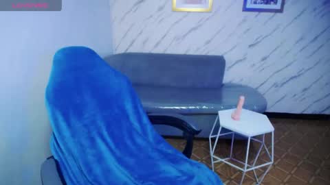 Snapshot of sweet_cam_v chatting on 05.28.26 Hi Stream 1430 to 2100pm online show from 05.28.26