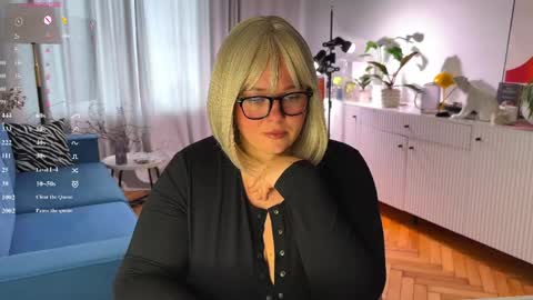 Caroline online show from 04.29.26