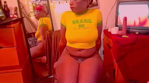 SweetDahlia online show from 12.15.25