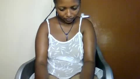 Snapshot of sweet_ebony001 chatting on 07.26.26 sweet_ebony001 online show from 07.26.26