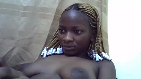 Snapshot of sweet_eldah chatting on 10.02.25 Sweet eldah online show from 10.02.25