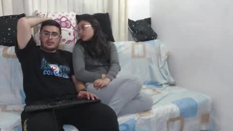 Snapshot of sweet_fantasy_couple chatting on 01.05.25 sweet_fantasy_couple online show from 01.05.25