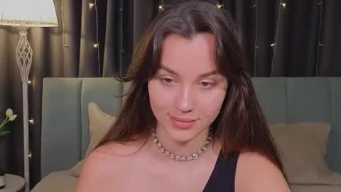 Snapshot of sweet_haeven chatting on 02.08.26 Im Mia.LOVELY PATTERNS 100 120 160 200 my toy buzzes from 2 tip online show from 02.08.26