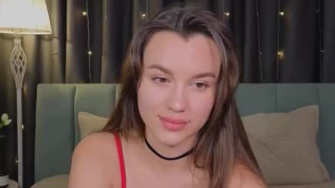 Snapshot of sweet_haeven chatting on 02.15.26 Im Mia.LOVELY PATTERNS 100 120 160 200 my toy buzzes from 2 tip online show from 02.15.26