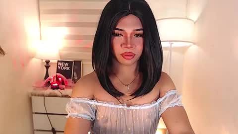Snapshot of sweet_hoelly chatting on 01.18.25 Slutty Shannel online show from 01.18.25