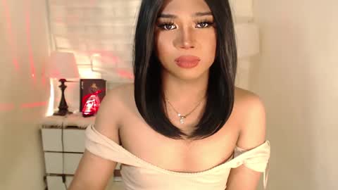 Snapshot of sweet_hoelly chatting on 02.01.25 Slutty Shannel online show from 02.01.25