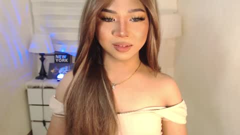 Snapshot of sweet_hoelly chatting on 02.05.25 Slutty Shannel online show from 02.05.25