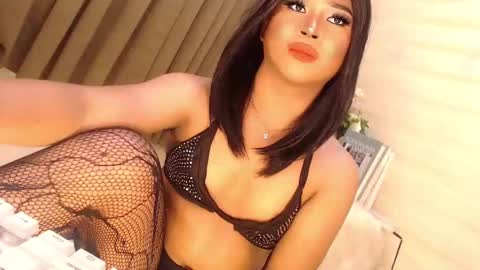 Snapshot of sweet_hoelly chatting on 02.08.25 Slutty Shannel online show from 02.08.25