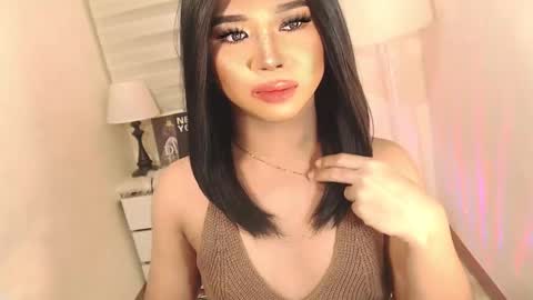 Snapshot of sweet_hoelly chatting on 02.18.25 Slutty Shannel online show from 02.18.25