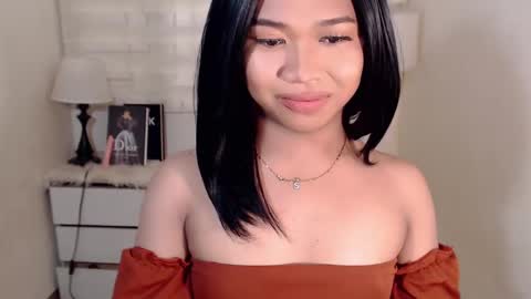Snapshot of sweet_hoelly chatting on 02.23.25 Slutty Shannel online show from 02.23.25