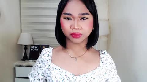Snapshot of sweet_hoelly chatting on 02.26.25 Slutty Shannel online show from 02.26.25