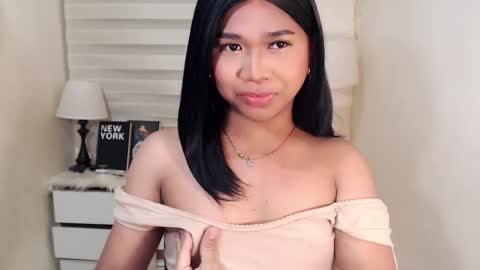 Snapshot of sweet_hoelly chatting on 02.26.25 Slutty Shannel online show from 02.26.25