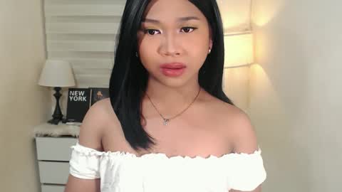 Snapshot of sweet_hoelly chatting on 02.27.25 Slutty Shannel online show from 02.27.25