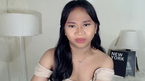 Snapshot of sweet_hoelly chatting on 03.08.25 Slutty Shannel online show from 03.08.25