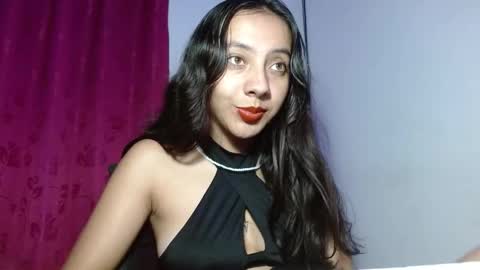Snapshot of sweet_isaa chatting on 12.19.24 Hello welcome to my room - follow me please online show from 12.19.24