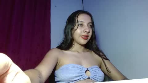 Snapshot of sweet_isaa chatting on 12.21.24 Hello welcome to my room - follow me please online show from 12.21.24