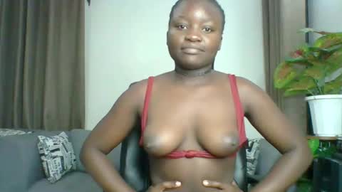 Snapshot of sweet_jenica chatting on 12.03.24 ESTHER NEEMA online show from 12.03.24