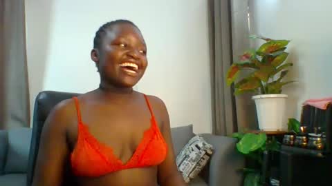 Snapshot of sweet_jenica chatting on 12.06.24 ESTHER NEEMA online show from 12.06.24