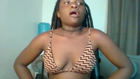 Snapshot of sweet_jenica chatting on 01.02.25 ESTHER NEEMA online show from 01.02.25