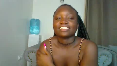 Snapshot of sweet_jenica chatting on 01.14.25 ESTHER NEEMA online show from 01.14.25