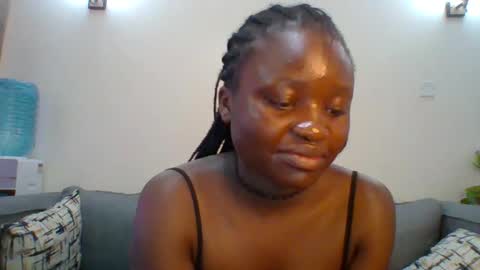 Snapshot of sweet_jenica chatting on 01.25.25 ESTHER NEEMA online show from 01.25.25