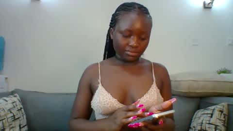 Snapshot of sweet_jenica chatting on 01.28.25 ESTHER NEEMA online show from 01.28.25