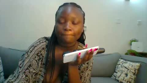 Snapshot of sweet_jenica chatting on 01.31.25 ESTHER NEEMA online show from 01.31.25