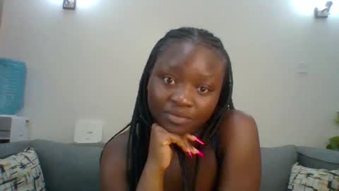 Snapshot of sweet_jenica chatting on 02.05.25 ESTHER NEEMA online show from 02.05.25