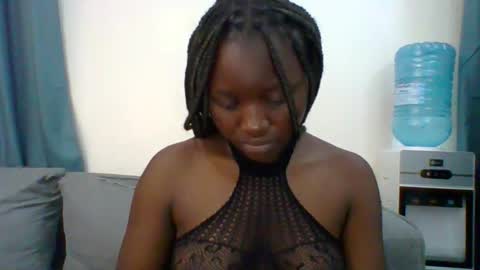 Snapshot of sweet_jenica chatting on 09.30.25 ESTHER NEEMA online show from 09.30.25