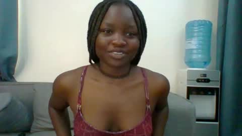 Snapshot of sweet_jenica chatting on 10.06.25 ESTHER NEEMA online show from 10.06.25