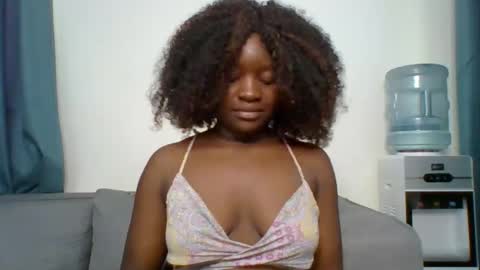 Snapshot of sweet_jenica chatting on 10.20.25 ESTHER NEEMA online show from 10.20.25