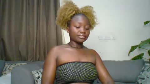 Snapshot of sweet_jenica chatting on 06.22.26 ESTHER NEEMA online show from 06.22.26