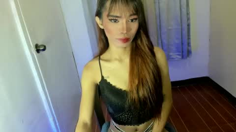 Snapshot of sweet_kyliexx chatting on 06.13.26 sweet_kyliexx online show from 06.13.26