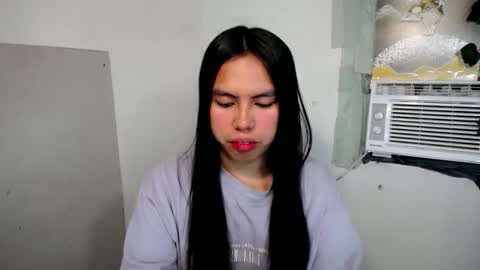 sweet_kyline69 online show from 10.13.25
