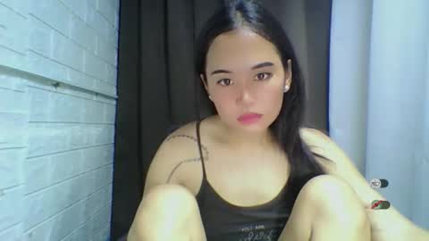 Snapshot of sweet_laika chatting on 10.18.25 LAIKA online show from 10.18.25