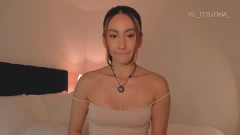Snapshot of sweet_mara_cat chatting on 05.28.26 Mor online show from 05.28.26