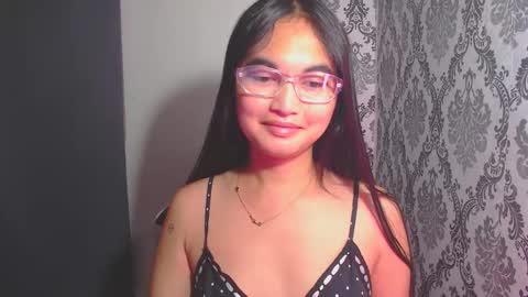 Snapshot of sweet_mariax chatting on 11.18.25 Maria Stella online show from 11.18.25